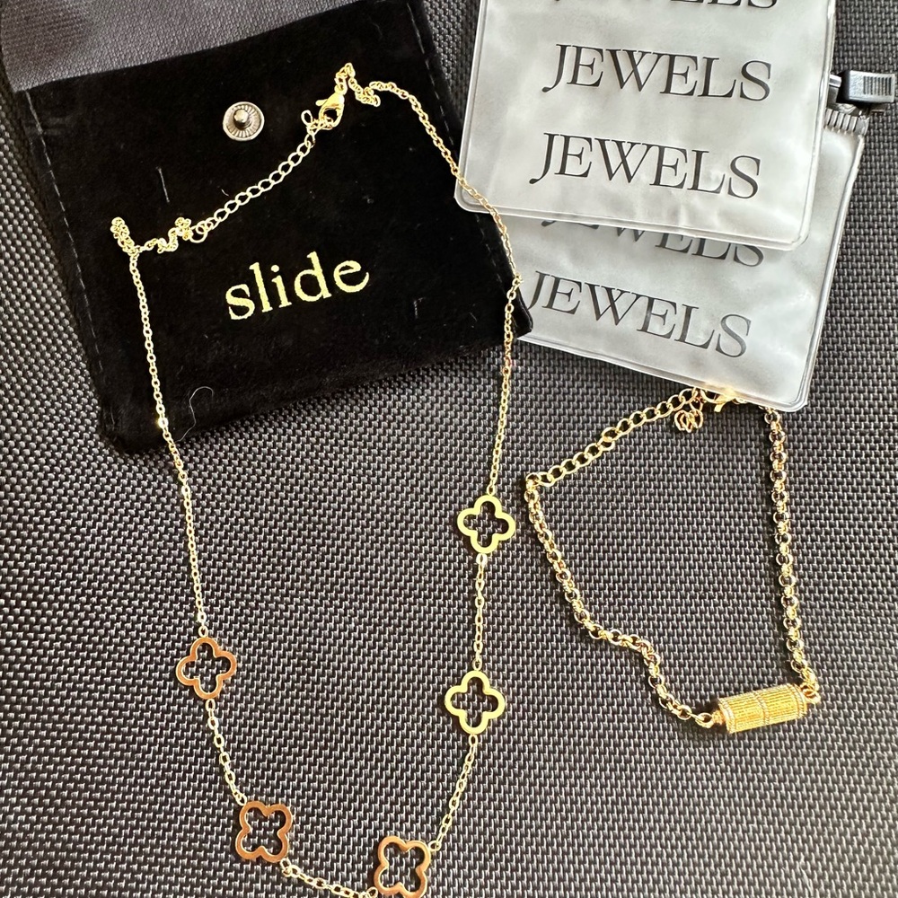 Gold Clover Pattern Necklace Elegant Jewelry
